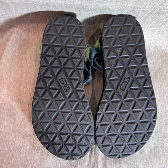 TEVA Sz 7  Universal Velcro Closure Yellow Blue Green Block Colour Sandals NWOT - Picture 6 of 9